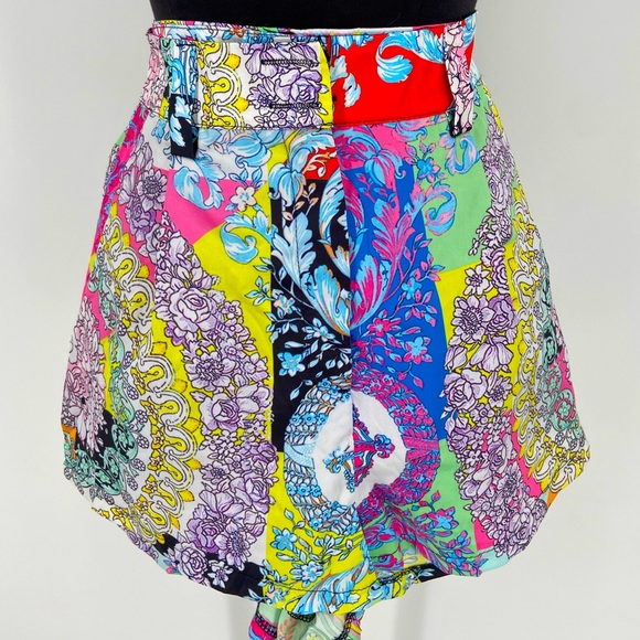Versace Pants - Women's VERSACE Silky Shorts- (No tag/floor display & missing button) Size small